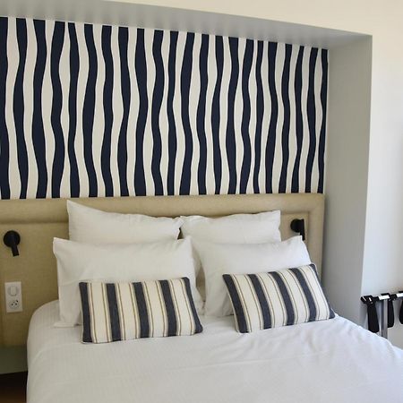 Logis Hotel Restaurant Le Kalliste Hyeres Bagian luar foto