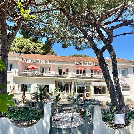Logis Hotel Restaurant Le Kalliste Hyeres Bagian luar foto