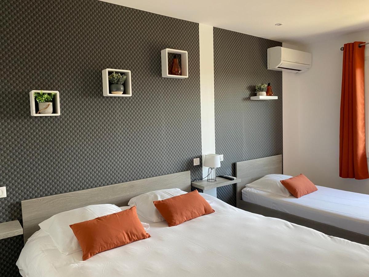 Logis Hotel Restaurant Le Kalliste Hyeres Bagian luar foto