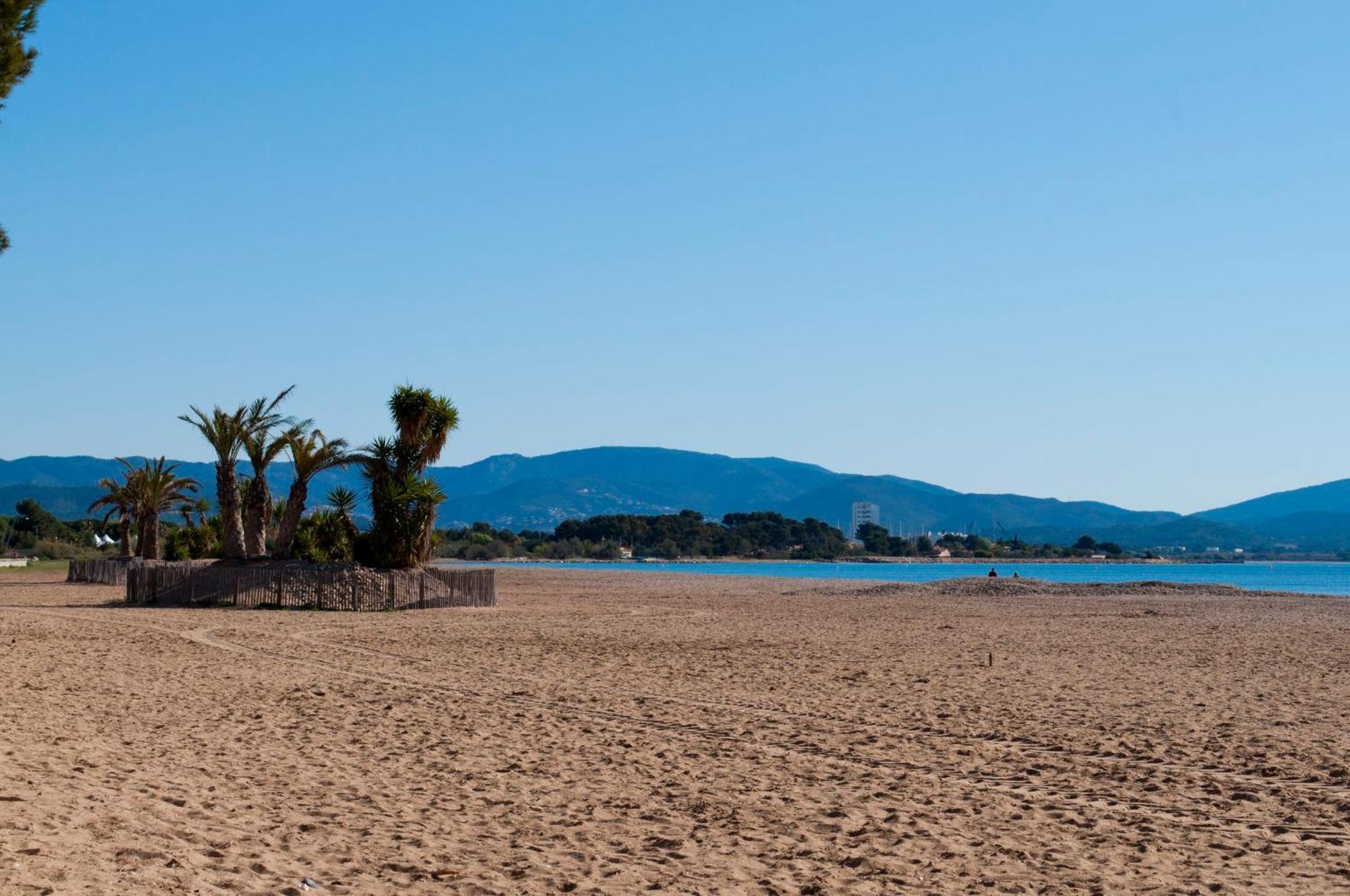 Logis Hotel Restaurant Le Kalliste Hyeres Bagian luar foto
